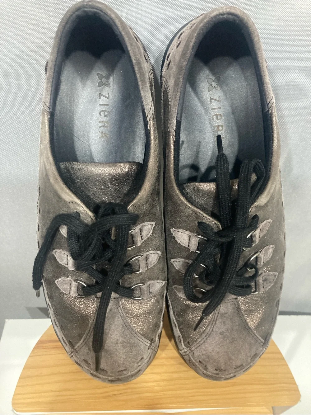 ZIERA Allsorts Laced Up Walking Shoes Metallic Espresso Bronze Suede Size 11.5